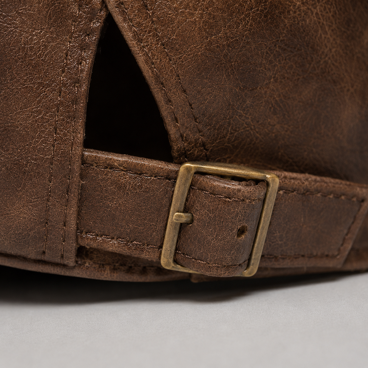 CONOR™ | Hawthorne Leather Driving Cap