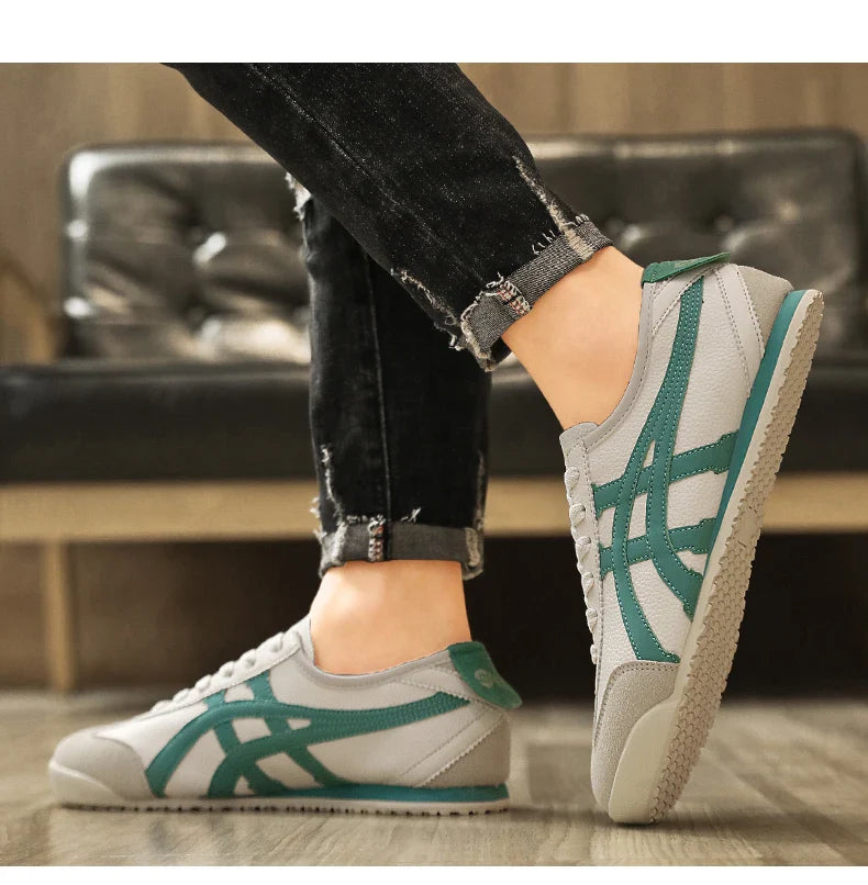 CONOR™™ | Retro Runner Sneakers